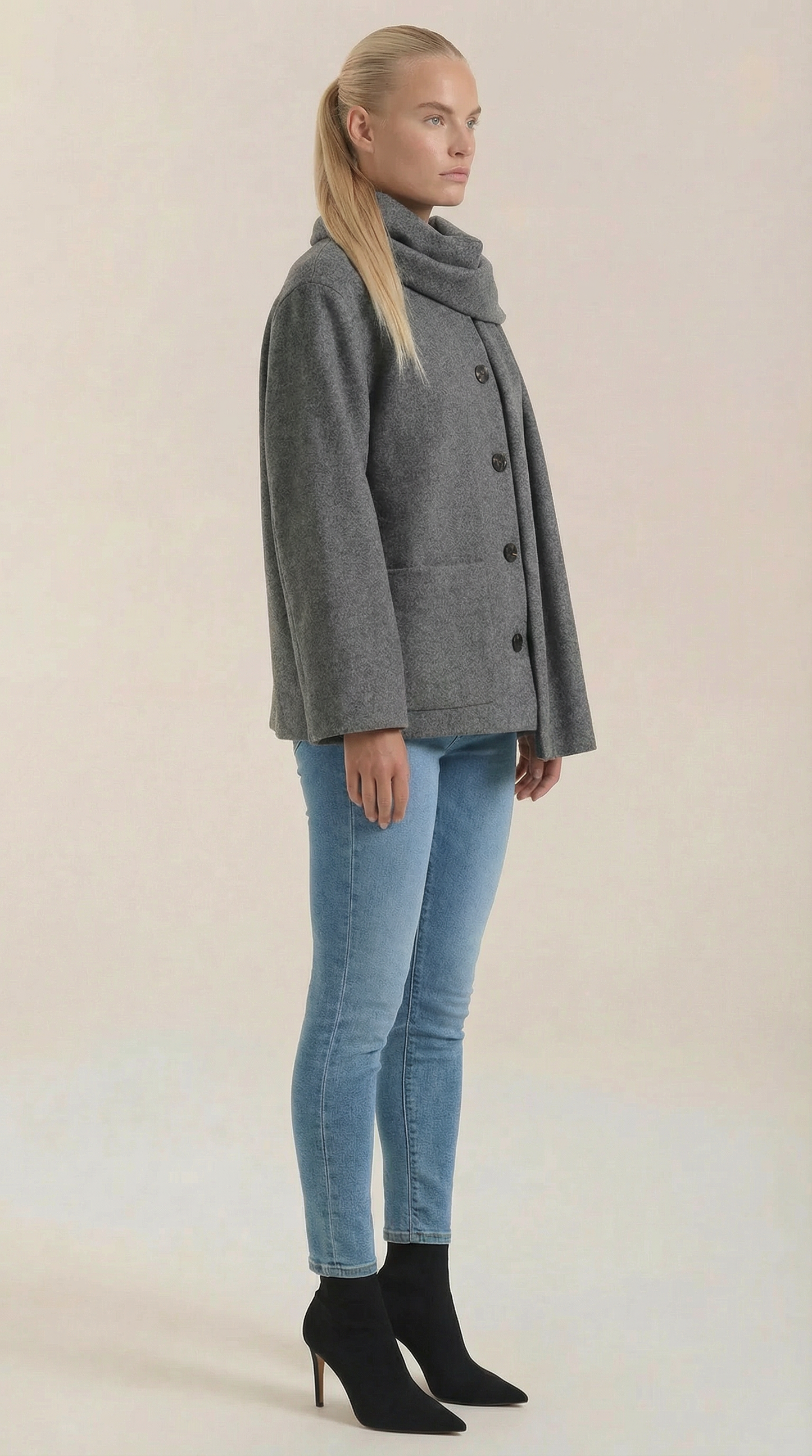 Kristina Gemütlicher Mantel-Cape